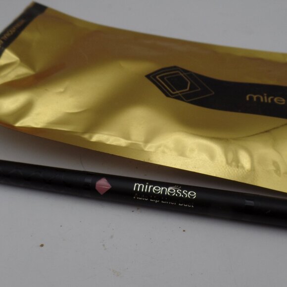 Mirenesse Auto Lip Liner Duet ~4 Pretty Pink ~ Full Size - New open mailer - Picture 1 of 1
